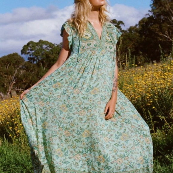 🤍 NWT Spell & The Gypsy Folk Song House Dress-Sage